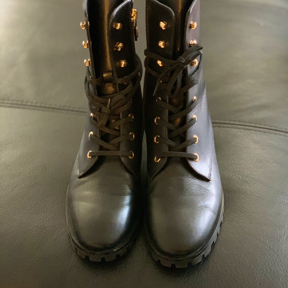 Stuart Weitzman Laine Lace Up Boots